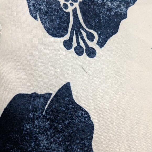 ⭐ Quicksilver Hibiscus Navy/White Boardshorts Size 36 - Picture 2 of 9